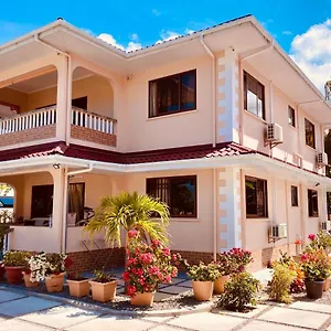 https://ericas-self-catering-apartment.maheislandhotels.com